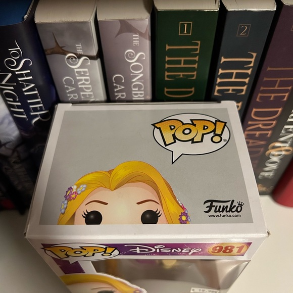 Funko Pop! Disney Rapunzel Box Lunch Exclusive - Picture 5 of 6